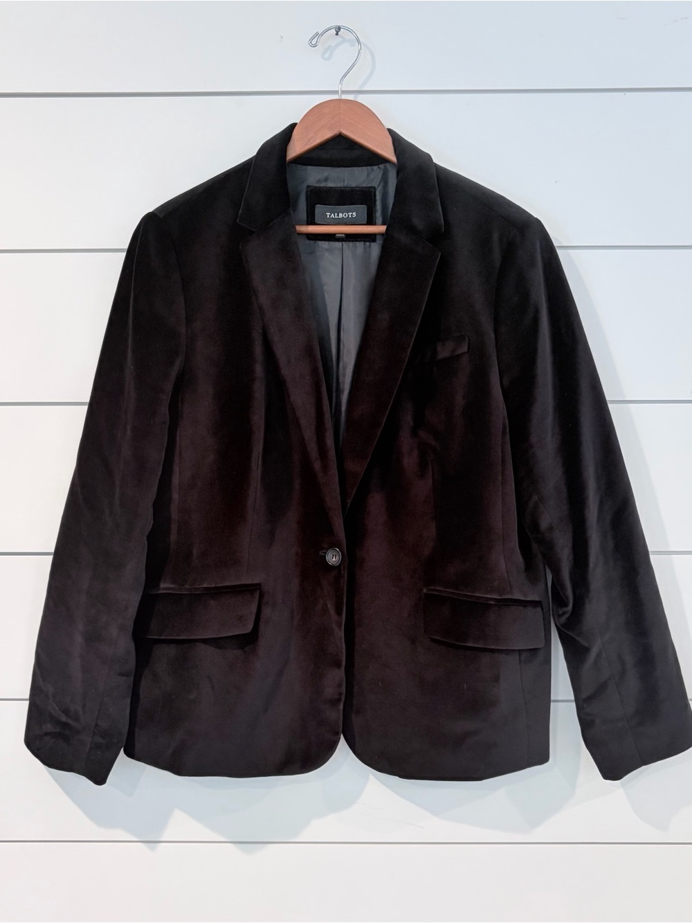 Talbots Black Velvet Blazer Jacket Size 16 Quiet Luxury Classic Chic Holiday